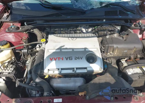 2004 Toyota Camry Le V6 z USA, uszkodzony, nr VIN 4T1BF32KX4U073166